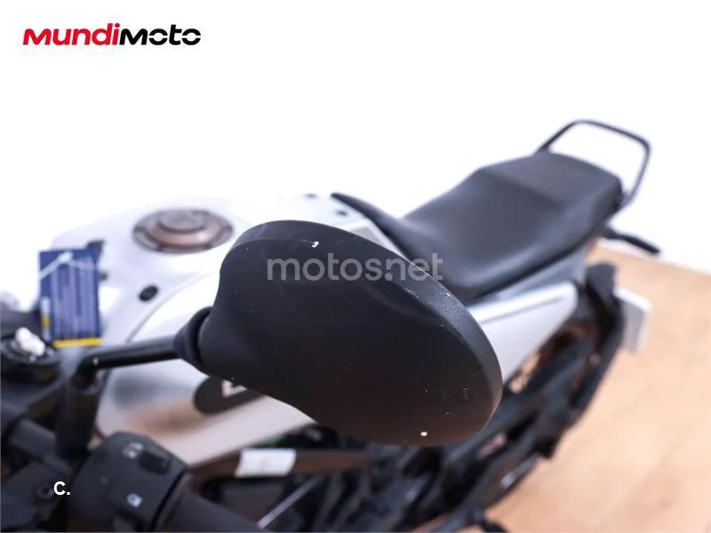 Husqvarna Vitpilen 401 – Vista 18