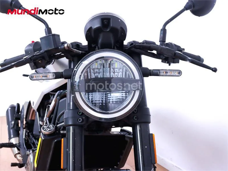 Husqvarna Vitpilen 401 – Vista 5