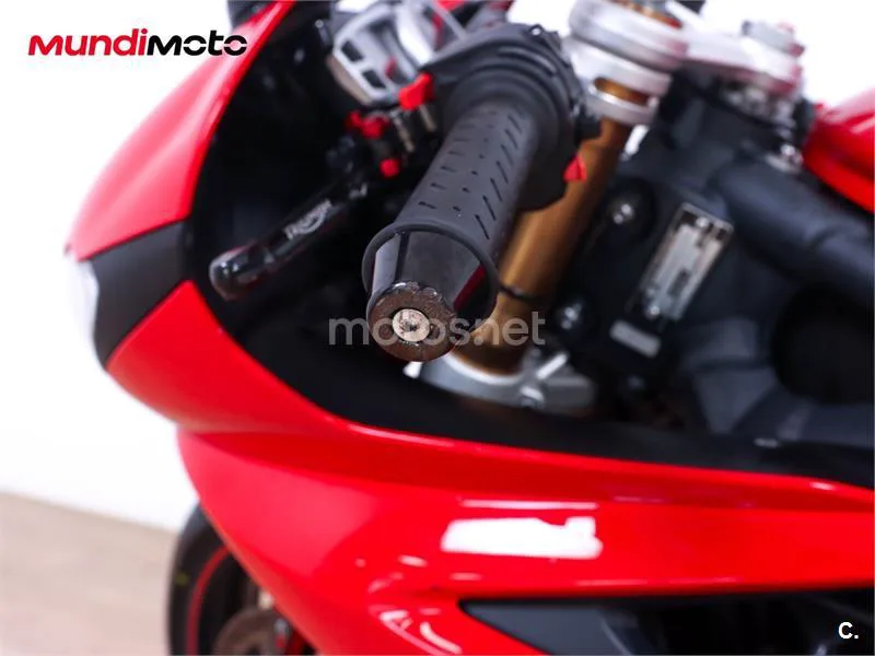 Triumph Daytona 675 – Vista 16