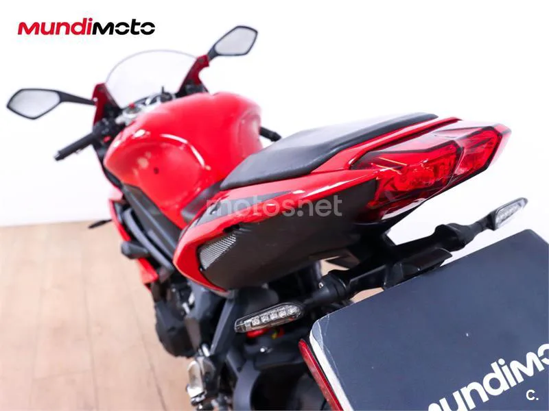 Triumph Daytona 675 – Vista 9