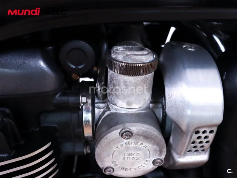 Triumph Thruxton – Vista 17