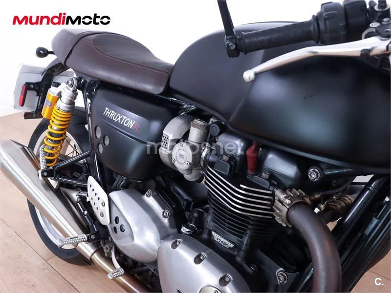 Triumph Thruxton – Vista 22