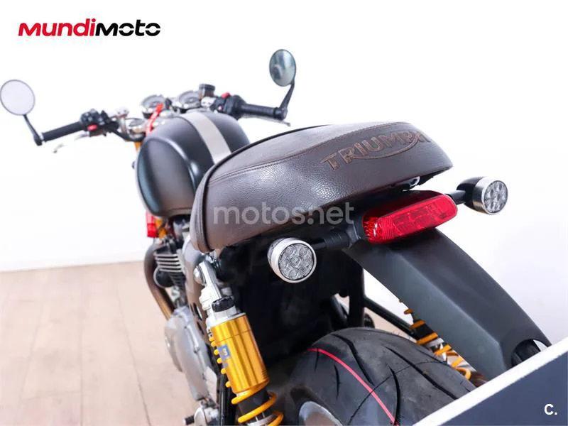 Triumph Thruxton – Vista 9