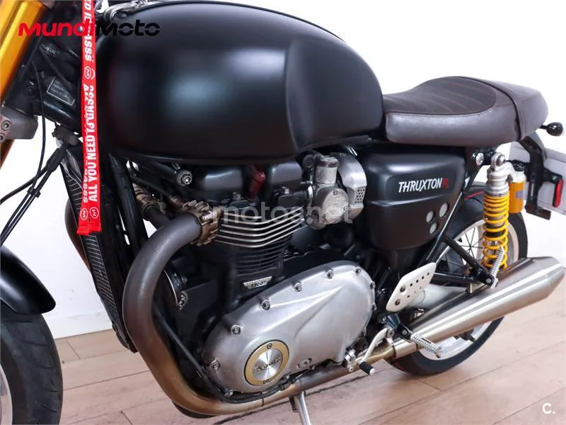 Triumph Thruxton – Vista 10