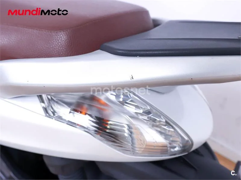 Piaggio Beverly 300 – Vista 15