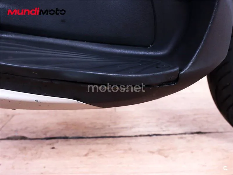 Piaggio Beverly 300 – Vista 18