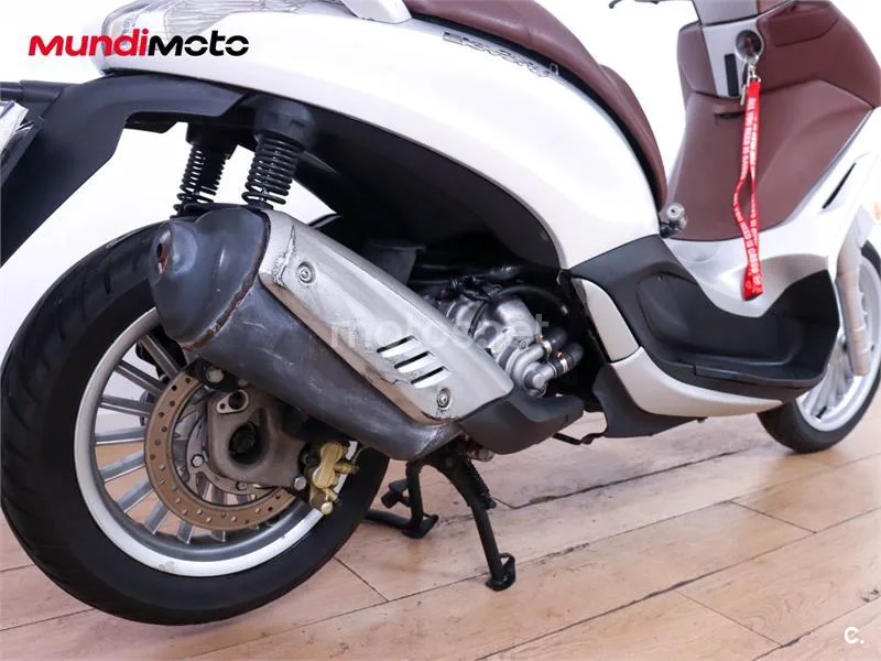 Piaggio Beverly 300 – Vista 4