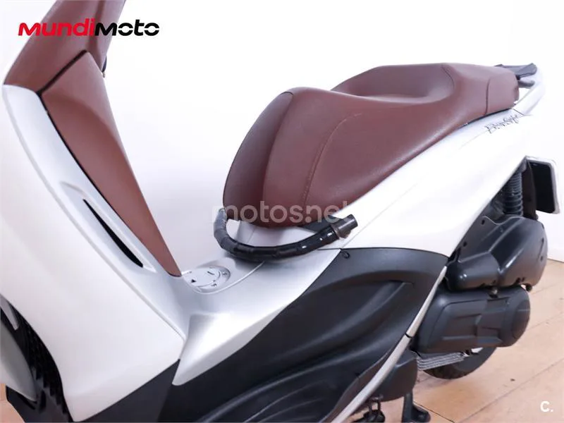 Piaggio Beverly 300 – Vista 10