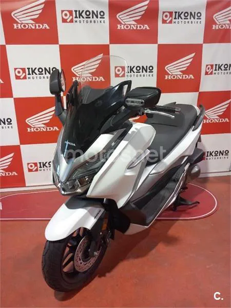 Honda Forza – Vista 3