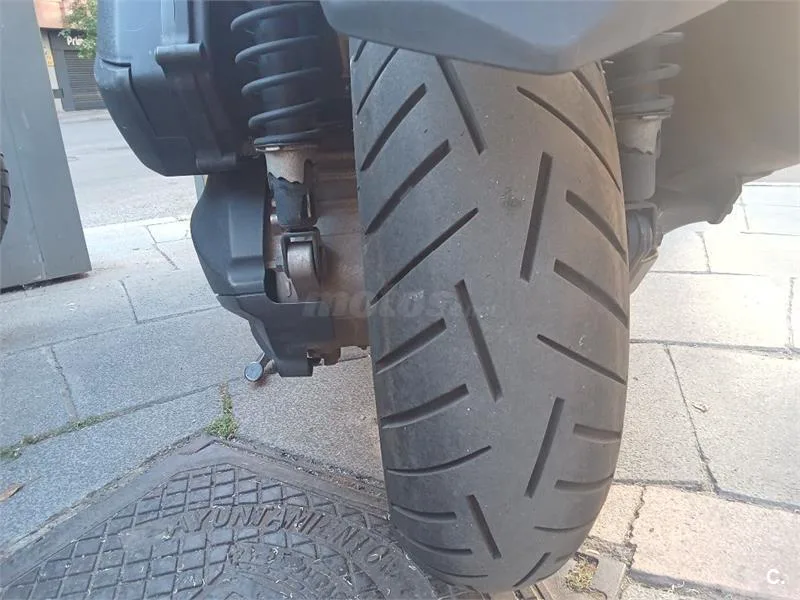 Yamaha XMAX 300 – Vista 3