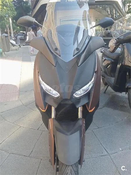 Yamaha XMAX 300 – Vista 7