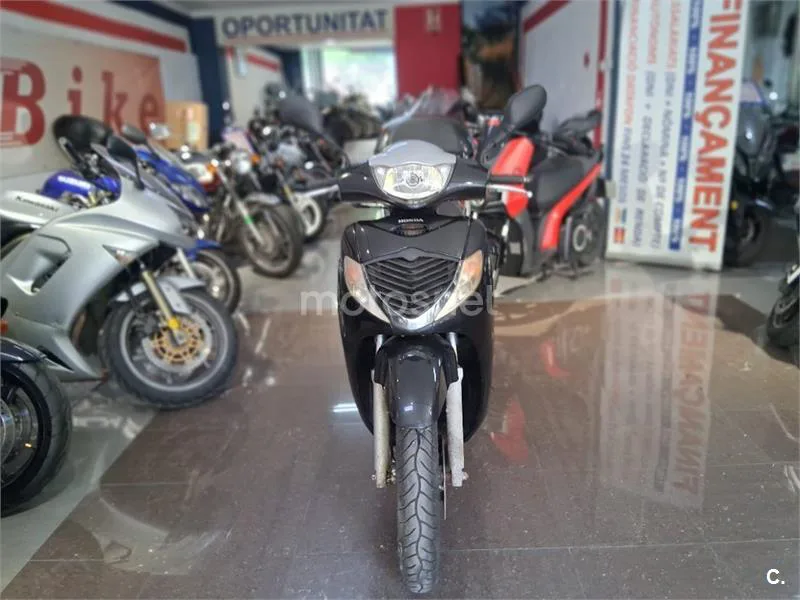 Honda SH 150i – Vista 4