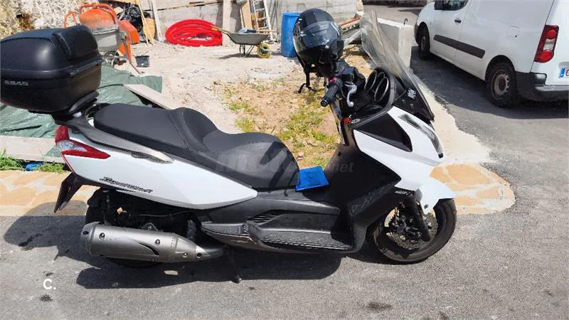 Kymco Super Dink 125 – Vista 3