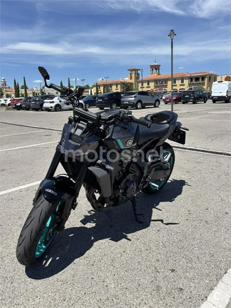 Yamaha MT-09 – Vista 2