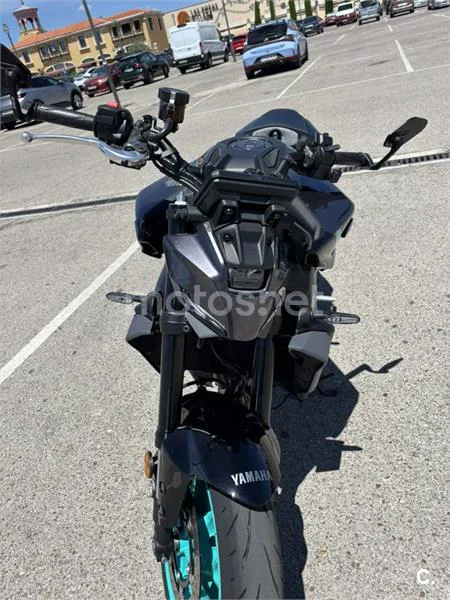 Yamaha MT-09 – Vista 10