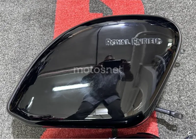 Royal Enfield Super Meteor 650 – Vista 13