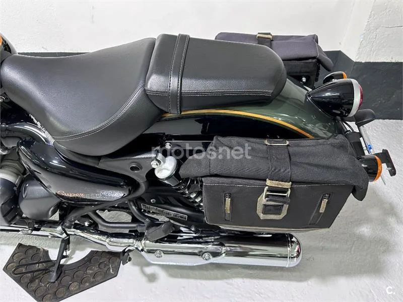 Royal Enfield Super Meteor 650 – Vista 15