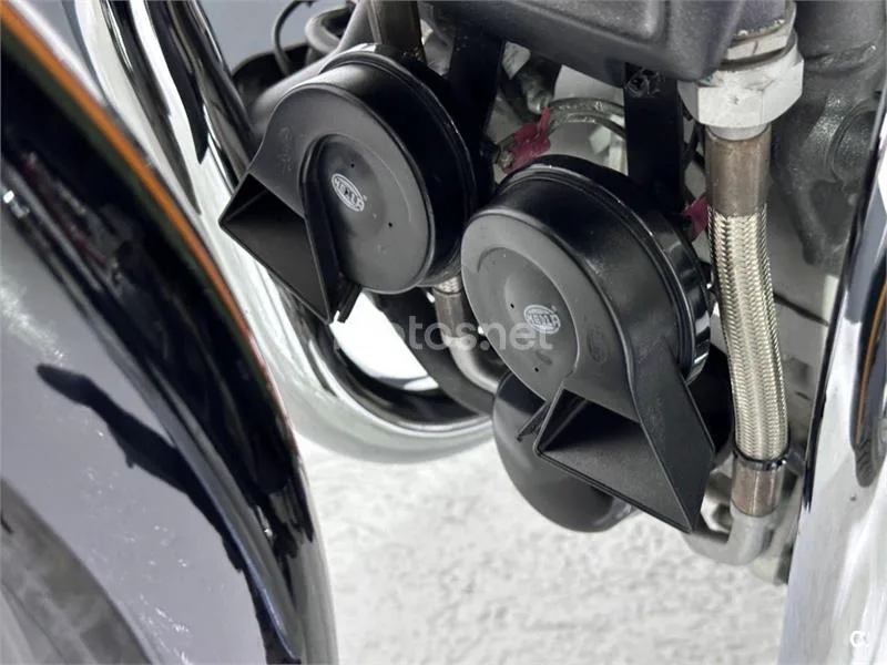 Royal Enfield Super Meteor 650 – Vista 22