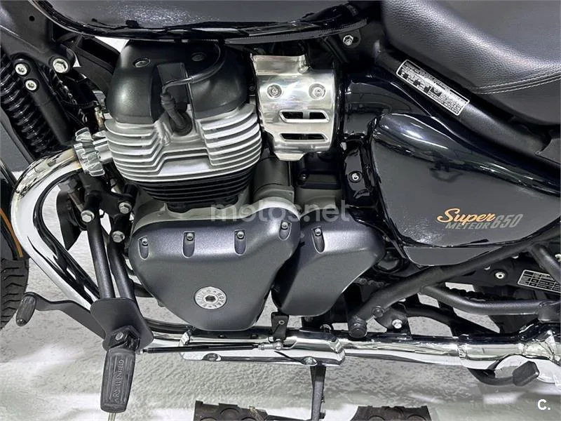 Royal Enfield Super Meteor 650 – Vista 28