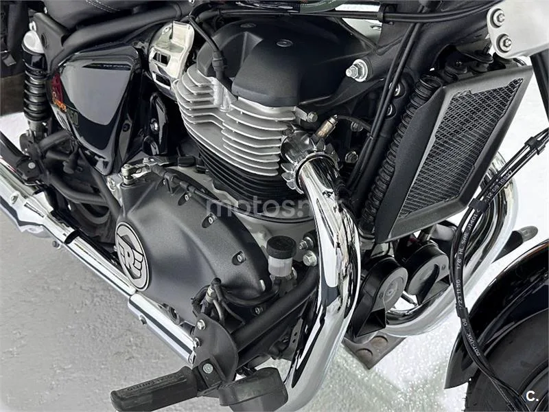 Royal Enfield Super Meteor 650 – Vista 29