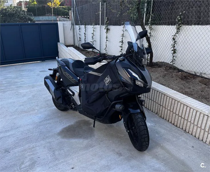 Honda ADV 350 – Vista 2