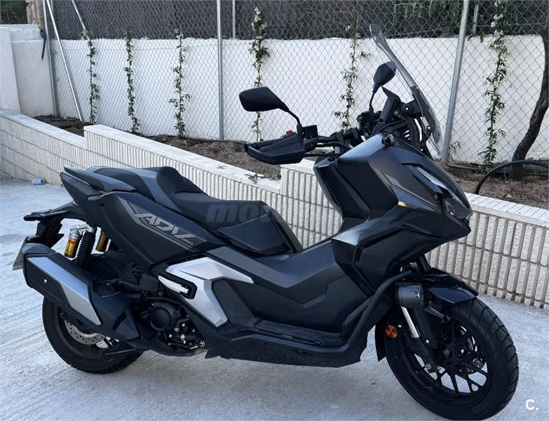 Honda ADV 350 – Vista 3