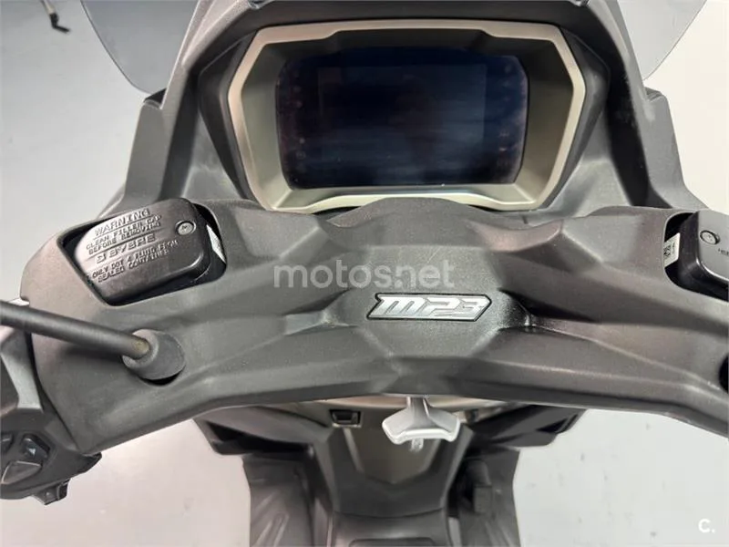 Piaggio MP3 – Vista 13