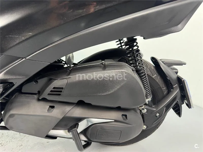 Piaggio MP3 – Vista 10