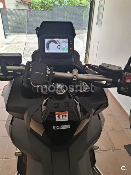Honda X-ADV – Vista 3