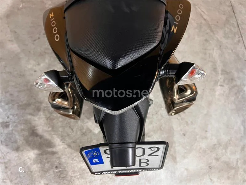 Kawasaki Z1000 – Vista 11