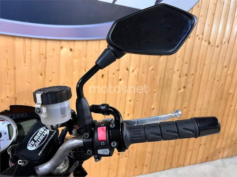 Kawasaki Z1000 – Vista 17