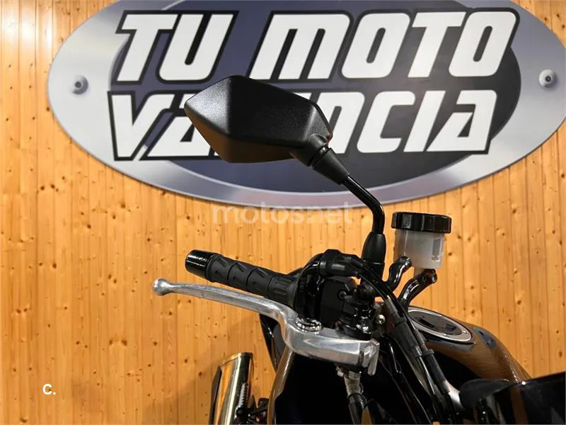 Kawasaki Z1000 – Vista 23