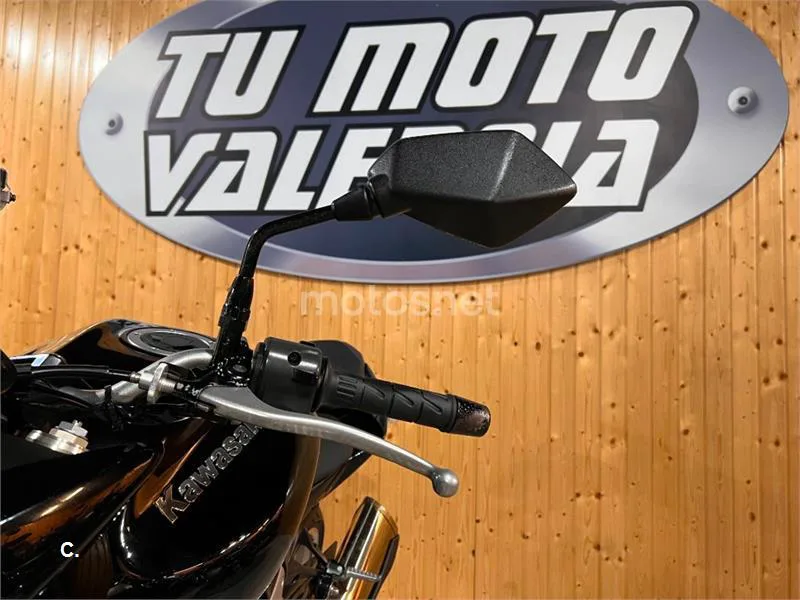 Kawasaki Z1000 – Vista 24