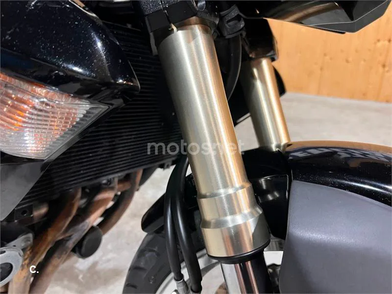 Kawasaki Z1000 – Vista 28