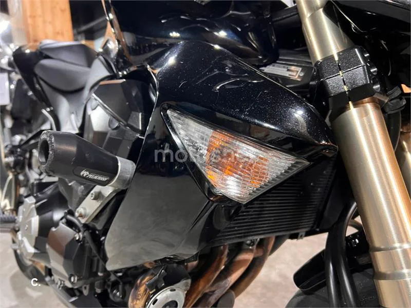Kawasaki Z1000 – Vista 33