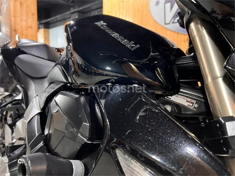 Kawasaki Z1000 – Vista 34