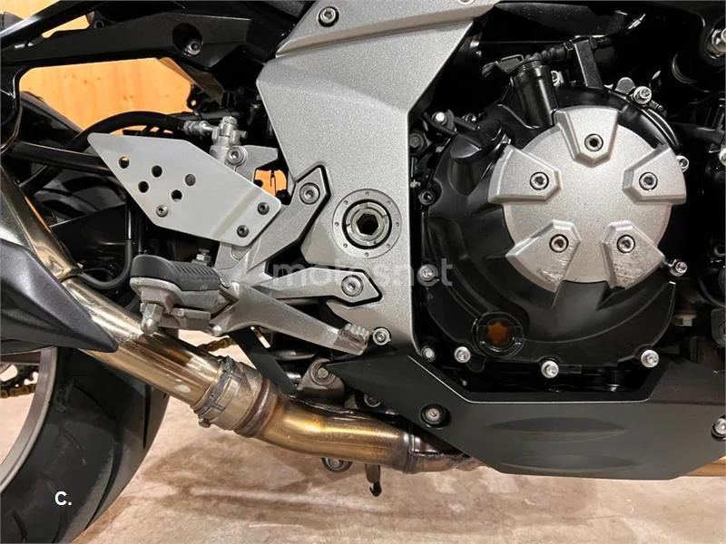 Kawasaki Z1000 – Vista 39