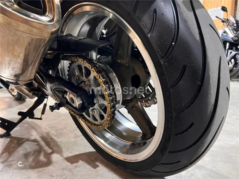 Kawasaki Z1000 – Vista 54