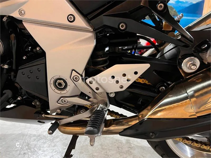 Kawasaki Z1000 – Vista 56