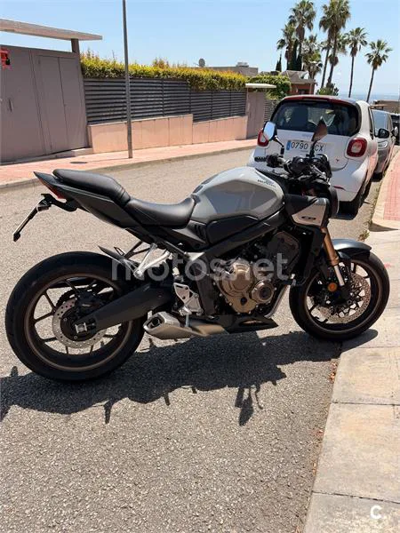 Honda CB 650 R – Vista 3