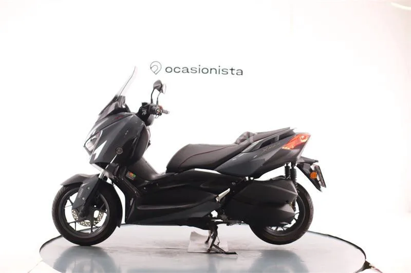 Yamaha XMAX 300 – Vista 4