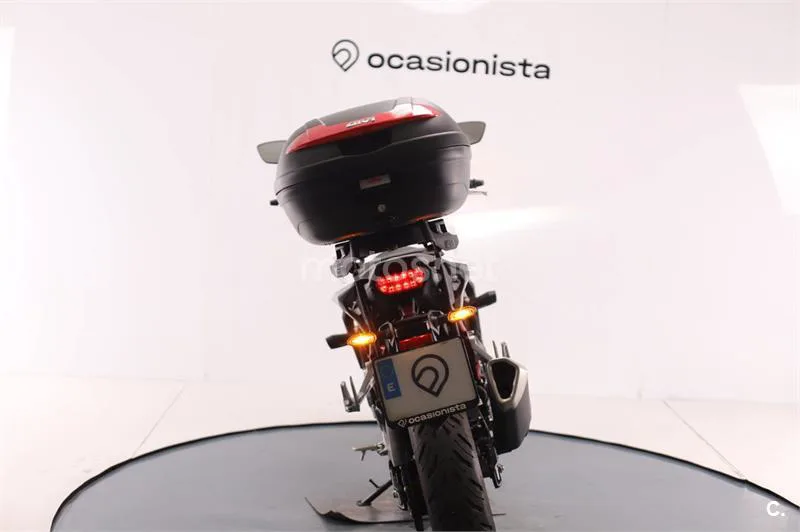 Honda CB 750 Hornet – Vista 9