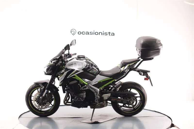 Kawasaki Z900 – Vista 4