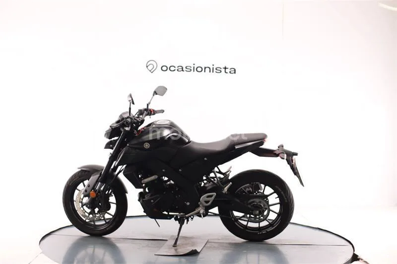 Yamaha MT-125 – Vista 4
