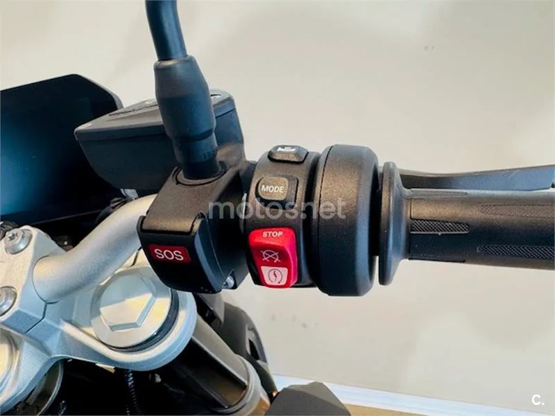 BMW F 900 R – Vista 9