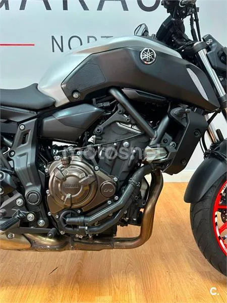 Yamaha MT-07 – Vista 11