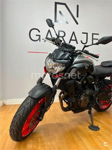 Yamaha MT-07 – Vista 14