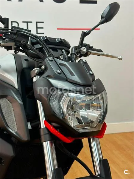 Yamaha MT-07 – Vista 5