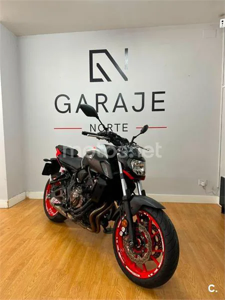 Yamaha MT-07 – Vista 7