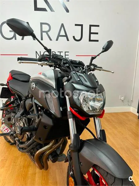 Yamaha MT-07 – Vista 8